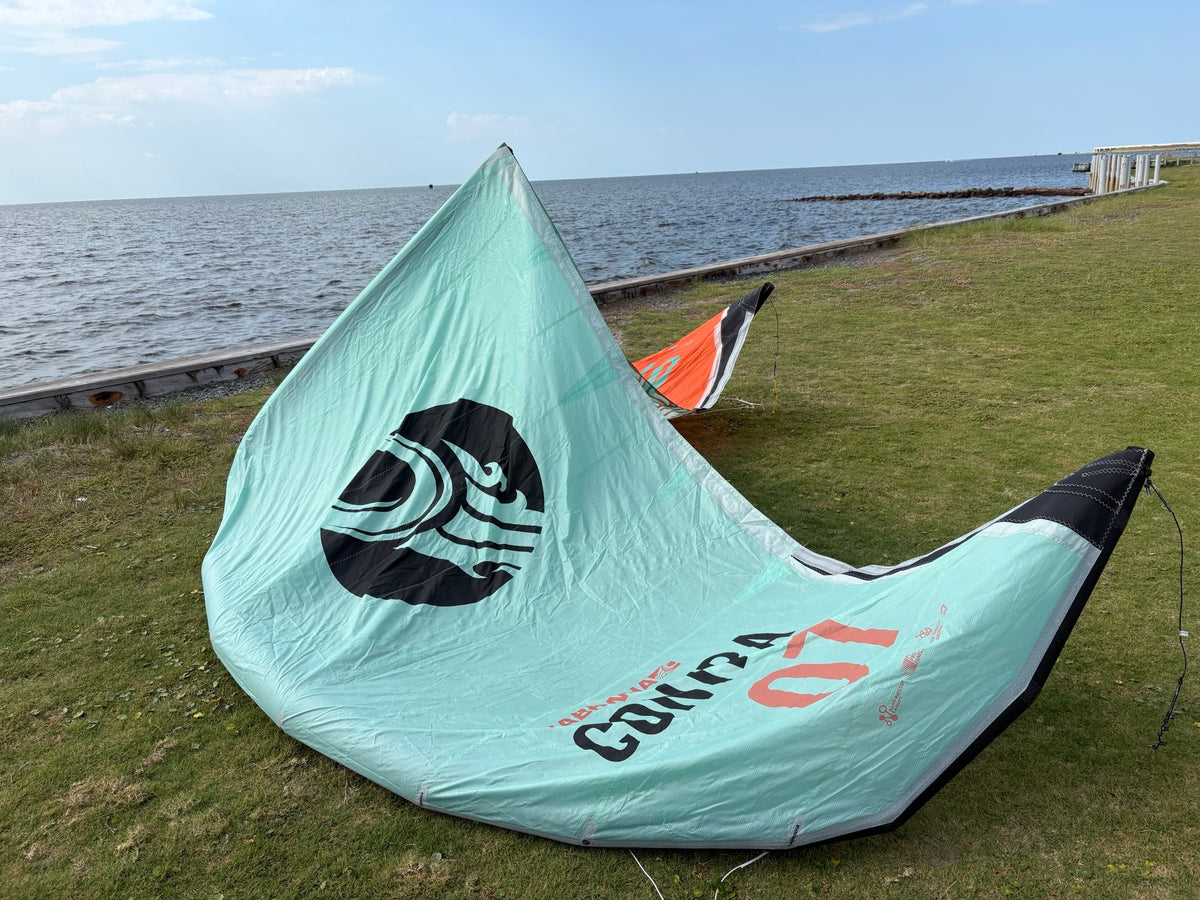 7M Cabrinha CONTRA 02S Kiteboarding Kite - Great Condition